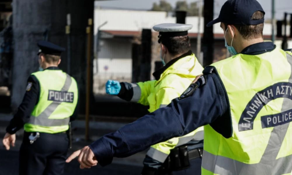 Εκπρόσωπος ΕΛ.ΑΣ.: Τι ισχύει με μετακινήσεις και ελέγχους -Δύσκολο το θέμα παροχής βοήθειας